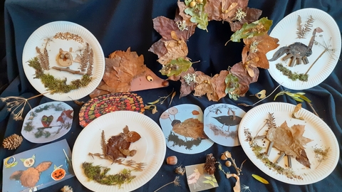 Leaf wreath and plates decorated using natural materials